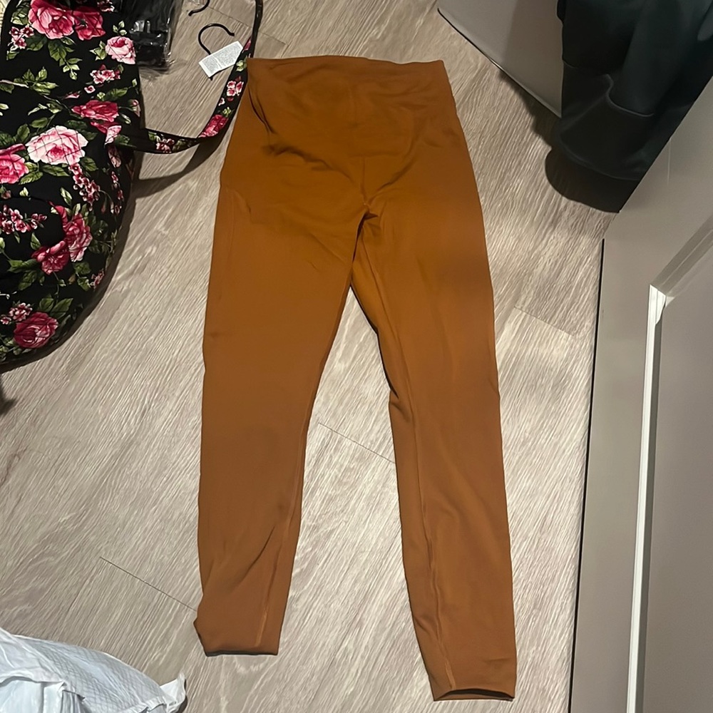 LULULEMON Align Legging size 6- worn once